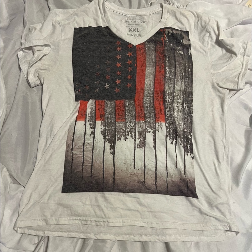 Calvin Klein Jeans V Neck White and Black Vintage Graphic Tee Mens XXL